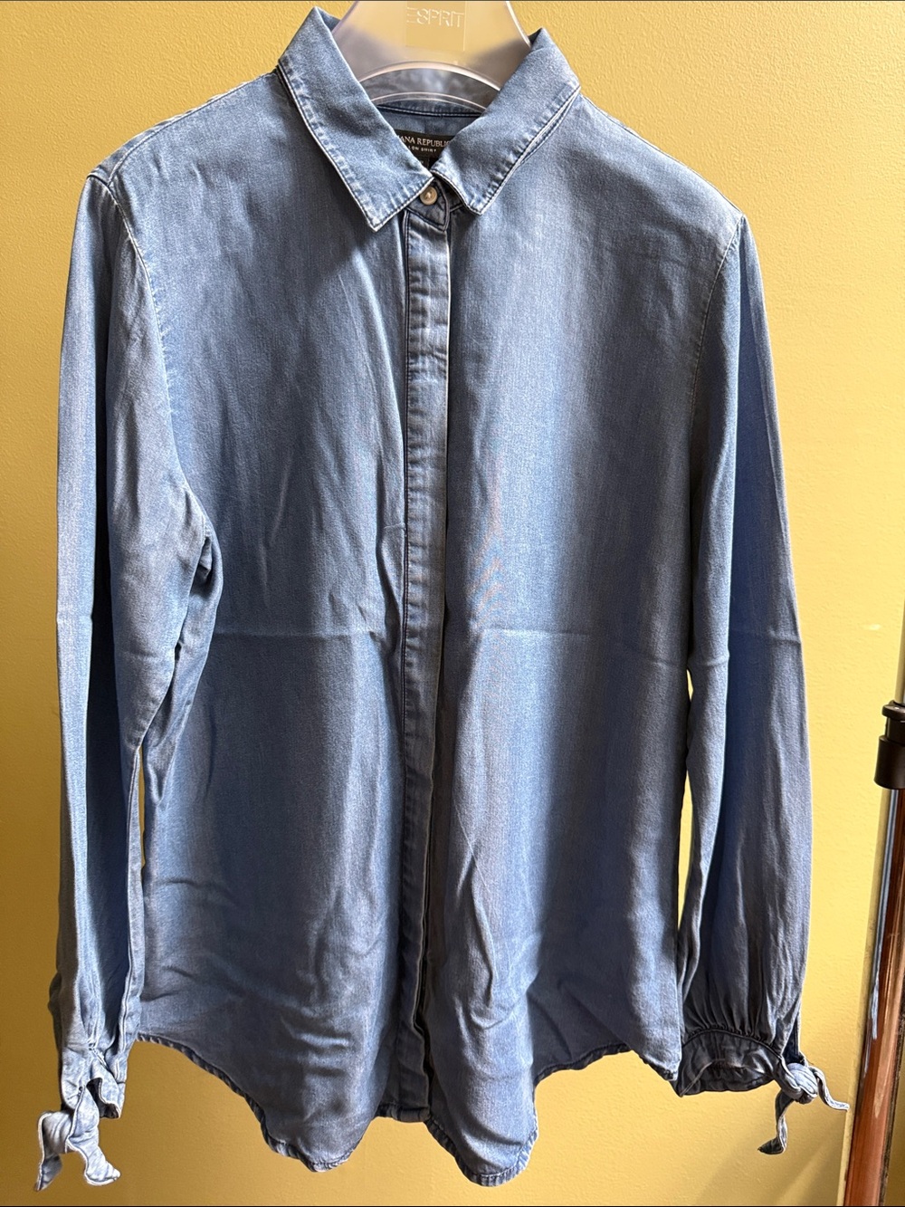 Banana Republic Light Blue Button-Down Shirt